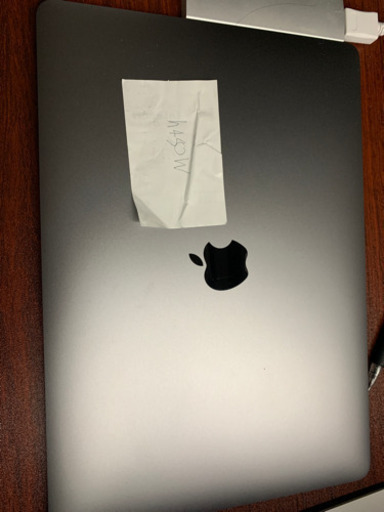 (2月のみ値下げ！美品、おまけ付)MacBookpro2017,13,タッチバー付
