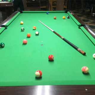 ビリヤードの台　