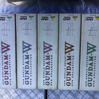 【値下げ】新機動戦記ガンダムウィング　DVDボックス　全5巻セット