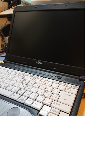 13.3インチ Core i5 Windows10　富士通ノートパソコン