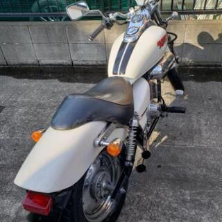 ホンダ　マグナ５０ ホワイト