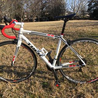 TREK（トレック）MADONE（マドン） 2.1　2015年モデル　カスタム諸々　ロードバイク TREK（トレック）MADONE（マドン） 2.1 2015年モデル カスタム諸々