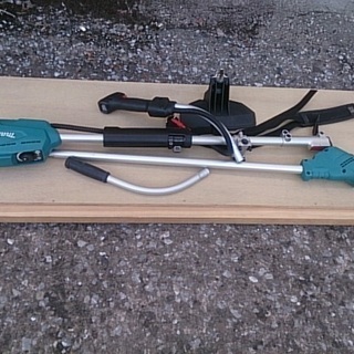 充電式草刈機 マキタ MUR143UD