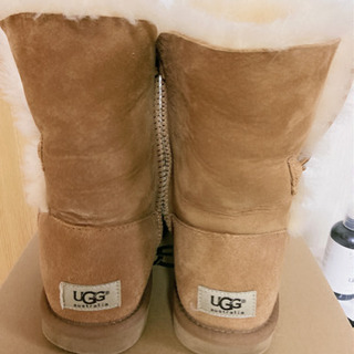 【最終日】UGG ムートンブーツUGGアグ　ベイリーボタン　ムートンブーツ☆サンド☆サイズ25