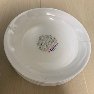 白いお皿シリーズ　直径１９cm