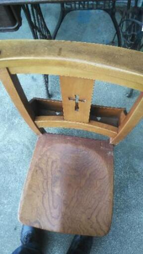 チャーチチェア 中古品　キリスト教聖書入れ付椅子