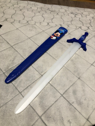 ディズニーオンアイス ミッキーマウス 光る剣 おもちゃ Te Any 道徳のおもちゃ ヒーロー遊び の中古あげます 譲ります ジモティーで不用品の処分
