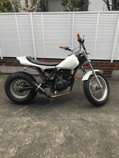 ヤマハ　tw200