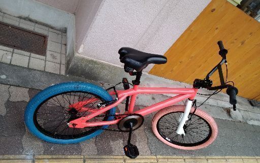 20吋 街乗りBMX HILAND 20インチ BMX自転車 フリースタイル 初心者向き