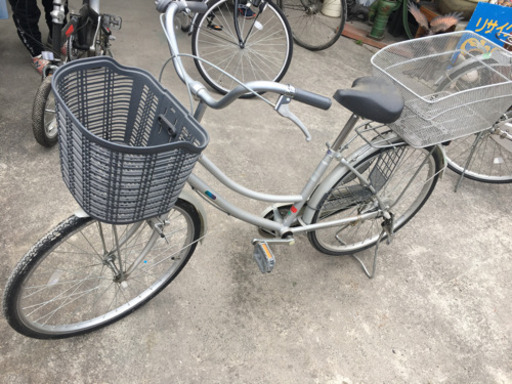 k31 自転車　シルバー　前後カゴ付き