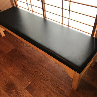 【価格改訂！】カイロや整体院の必須アイテム！ほぼ未使用の施術台 価格改訂！】カイロや整体院の必須アイテム！ほぼ未使用の施術台