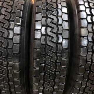 タイヤ、ホイール BRIDGESTONE 再生タイヤ トラックタイヤ ミックス 