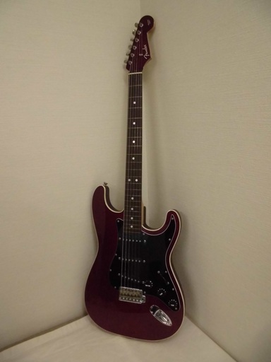 JM6409)FENDER フェンダー エレキギター Aerodyne Strat エアロダイン ◎ワインレッド/暗めのキャンディアップル・レッド系色◎ ３ピックアップ搭載ロングスケールのストラトキャスタータイプです♪ 【取りに来られる方限定】