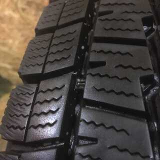 DUNLOP WINTER MAXX SV01 195/80R15 15インチ スタッドレス 4本 2018年製 バリ溝 ハイエース レジアスエース等　(VTD109) クレジットカード QR決済可能