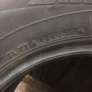 BS Playz RV 205/70R15 15インチ 夏タイヤ 4本 バリ溝 グランビア フォレスター等　(TW37) クレジットカード QR決済可能