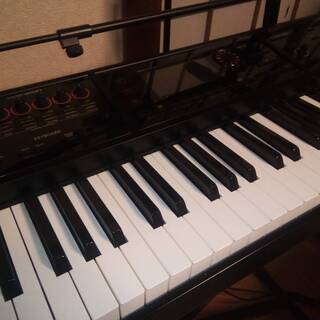 Roland FA-08 売ります。