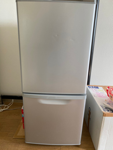 Panasonic 137リットル　2ドア冷蔵庫2016年製