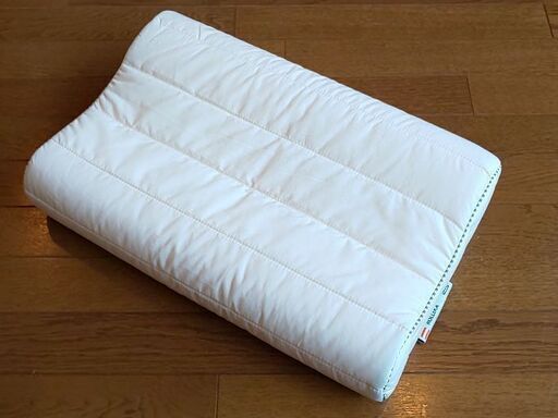 IKEA ROLLEKA   まくら