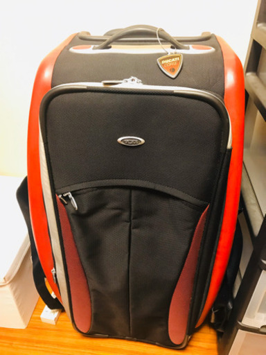 DUCATIのキャリーケース