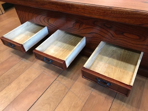 豊明市 大栄商会 良品 無垢材 欅 けやき 囲炉裏座卓 座卓 座敷机 和風 和式 古民家 関東火鉢 囲炉裏 豊明市 大栄商会 良品 無垢材 欅 けやき 囲炉裏座卓 座卓 座敷机