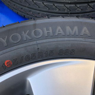 【ほぼ未使用】新型フリード純正ホイール&タイヤセット 185/65R/15 数Kmのみ　ナット付き