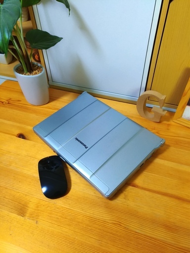 corei5メモリ8Gで超高性能！　頑丈で壊れにくい！　コンパクト軽量で持ち運び便利♪　高級品　Panasonic Let’s Note　大容量320G！　　パナソニック　レッツノート　DVDドライブ　　最新Windows10　64Bit　かっこいいメタリックシルバー　12.1インチ 　ノートパソコン　無線LAN　Wi-Fi対応　DVDドライブ