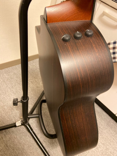 格安】Taylor NS24CE クラシックギター 電池入れ交換済