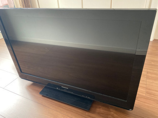 テレビ32型　Panasonic 8500円