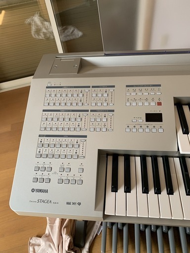 美品 ヤマハ ステージア ELB-01 エレクトーン 譜面台＆専用イス付 2014年製