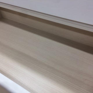 背面はワケ有ですがお買い得なおしゃれハイチェストです！