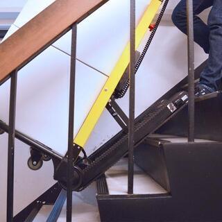 【受け渡し決定】ほぼ未使用！　店頭販売価格25万　サンコー　電動階段のぼれる台車　