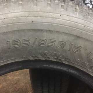 TOYO DELVEX M934 195/85R16 16インチ スタッドレス 4本 2018年製 トラックタイヤ　(VTB83) クレジットカード QR決済可能