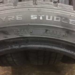 DUNLOP WINTER MAXX WM01 215/50R17 17インチ スタッドレス 4本 2015年製 ウィッシュ プリウスα等　(VTH93) クレジットカード QR決済可能