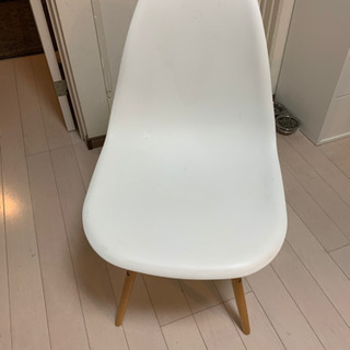 白　ホワイト　椅子