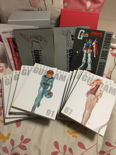 機動戦士ガンダム DVD-BOX 1、2〈初回限定生産・6枚組、5枚組〉