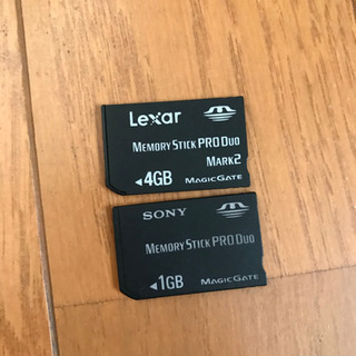 PSP red ソフト5種＋SDカード２枚付き PSP red ソフト5種＋SDカード2枚付き