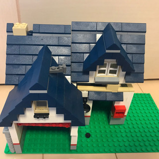 受渡完了！レゴブロック　組み立て済みの家　屋根は外せます