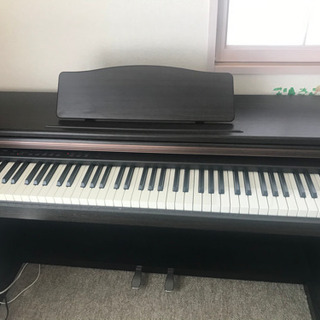 電子ピアノ 【CASIO CDP-7000】
