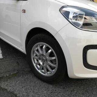 フォルクスワーゲンup用 アルミホイールのみ4個VWホイールキャップ付き