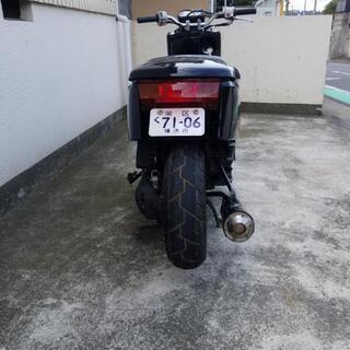 ヤマハボックスエンジンはセルで1発で始動、ヘッドライトLEDフロントウインカーLEDですリヤータイヤ9部山でロンホイですマフラーは社外です、