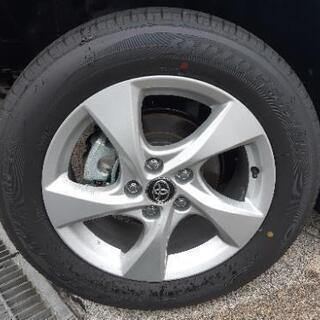 CHR 215/60-17 4本　ホイル付