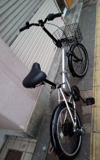 美品】折りたたみ自転車 値下げ 美品 引取り限定 折りたたみ自転車