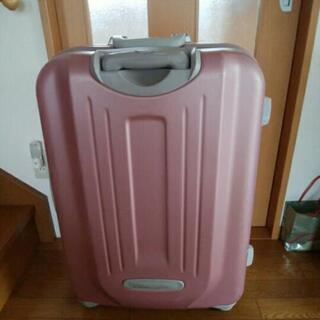 鍵無しスーツケース　ピンク