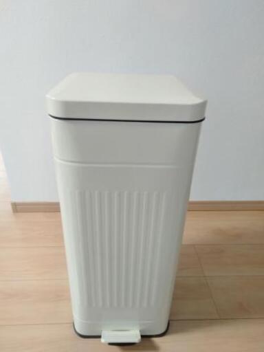 ★ほぼ未使用のゴミ箱 美品★