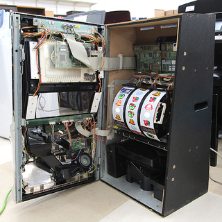 パチスロ 実機 ココナナ コイン不要機付