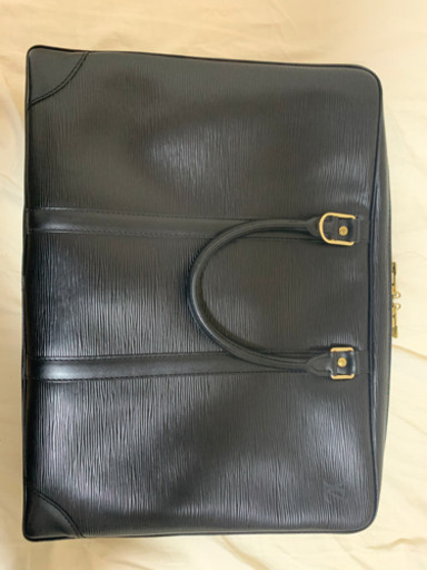 LOUIS VUITTON エピ ポルト ドキュマン・ヴォワヤージュ 黒