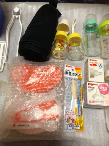 ミルトン、哺乳瓶、離乳食セット他