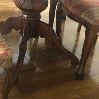 イタリア製　ダイニングテーブル(50%割引き)