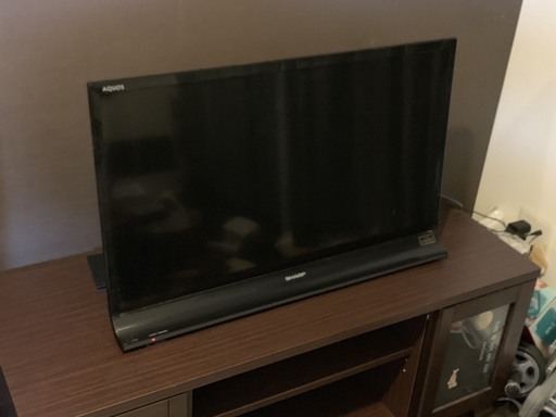 シャープ　テレビ32型　2013年製