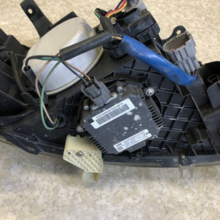 セレナベッドライト左側